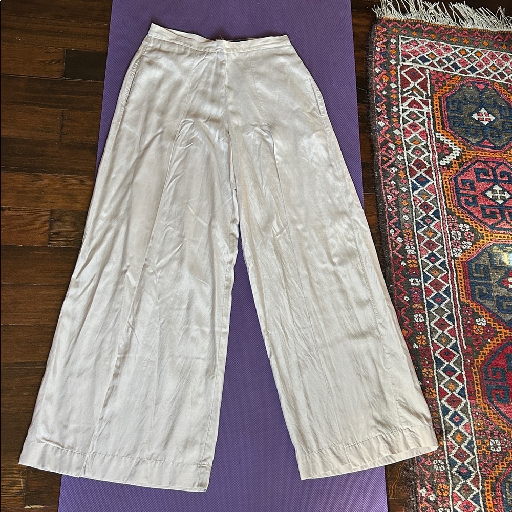 BCBG Maxazria wide leg lightweight pants.